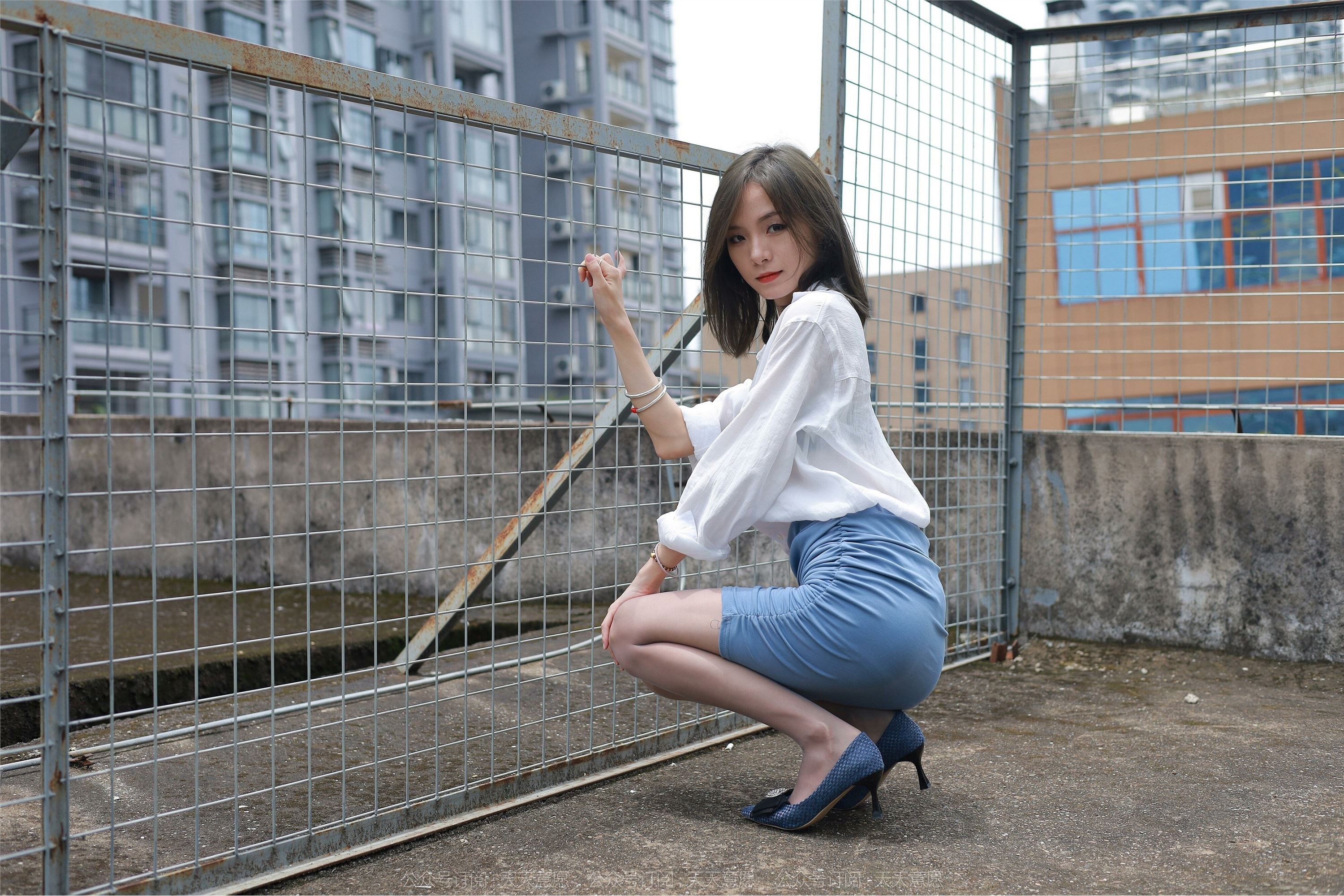 IESS异思趣向 2022.06.09 丝享家 1112：小六《蓝鞋灰丝》